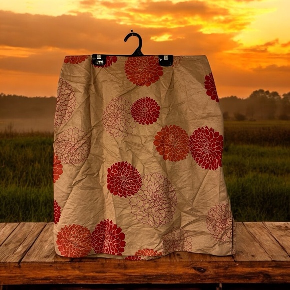 Venezia Jeans Clothing Co. Tan with Red-Orange & Orange Floral Print Skirt - Picture 6 of 11
